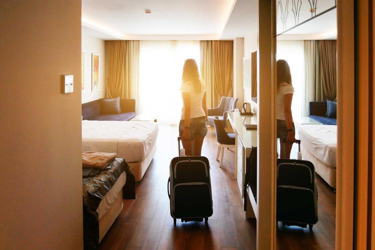 Hotel Diroma Fiori - Parque Aquatico E Muitas Piscinas Caldas Novas Eksteriør billede